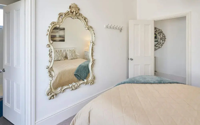 Host Stay Fishers Apartment