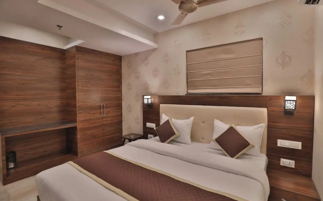 Hotel Candle Wood By A Plus Hospitality