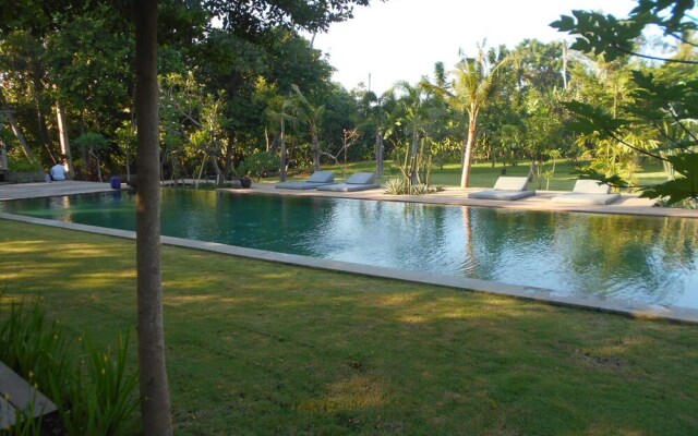 Serenity Riverside