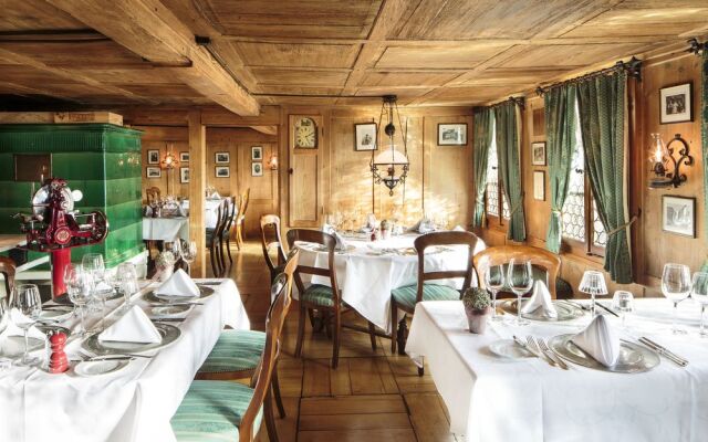 Swiss-Chalet Merlischachen - Historik Chalet-Hotel Lodge