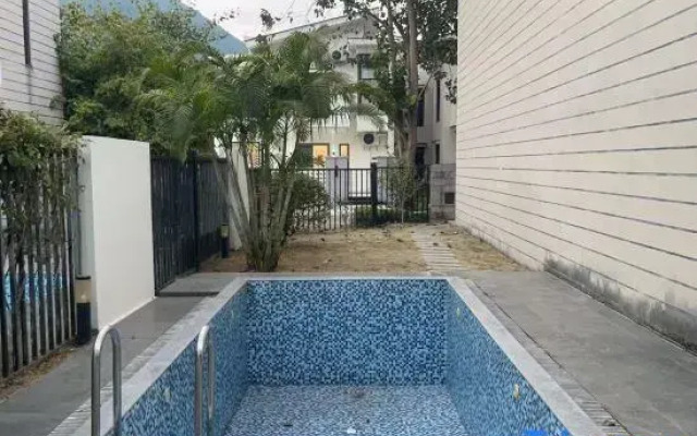 Xile Holiday Villa (Hailing Island Poly Yintan Branch)