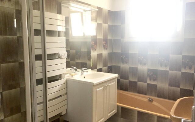 House With 3 Bedrooms in Marseillan, With Private Pool and Enclosed Ga