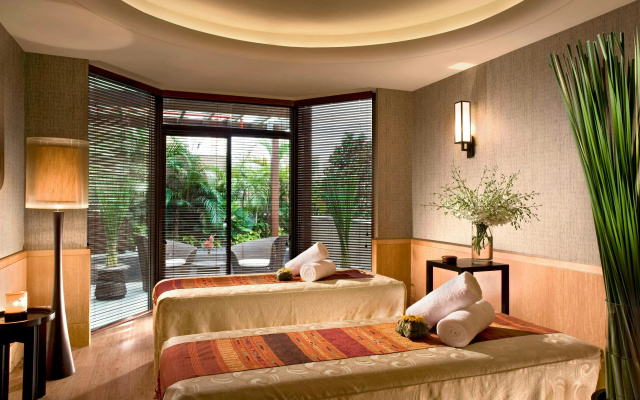 Sheraton Towers Singapore – Guest Rooms – Singapore