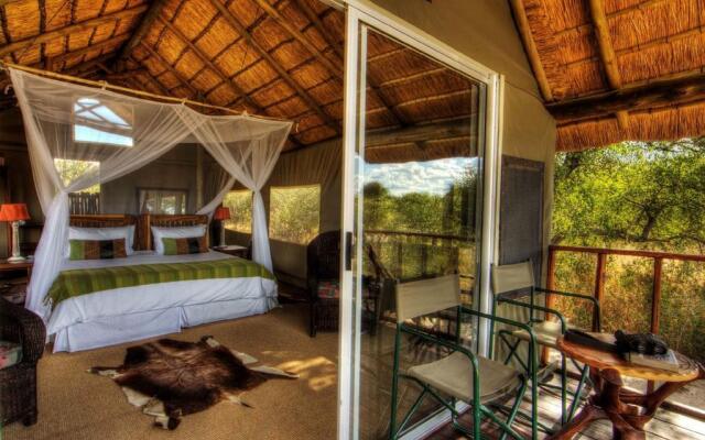 Dinaka Safari Lodge