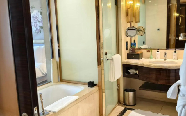 Intercontinental Shijiazhuang by IHG