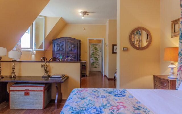 Gothic Apartments by Wonderful Italy