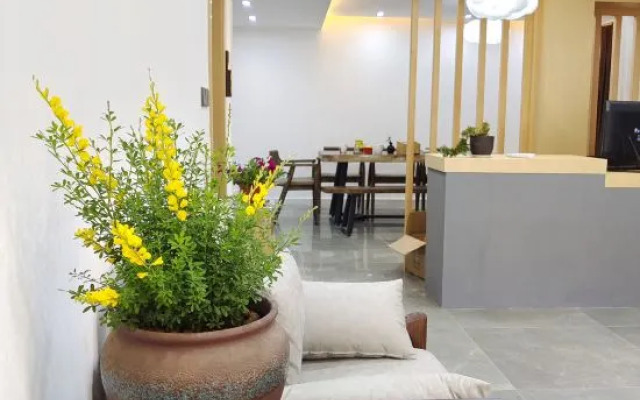 Lushan Qierbushe Hostel