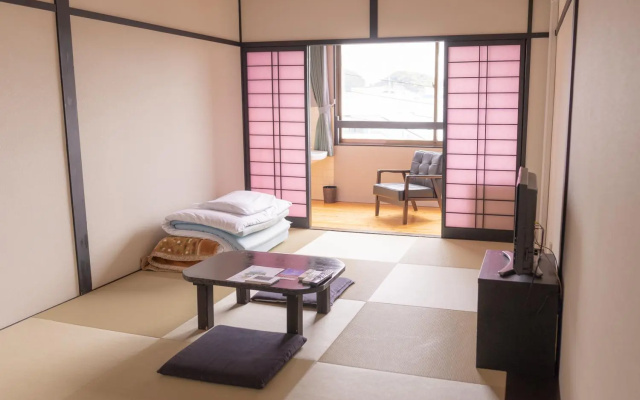 Minshuku Wakatake – Guest Rooms – Nachikatsuura