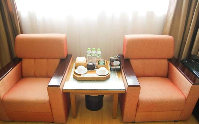 Cherry Hotel 2