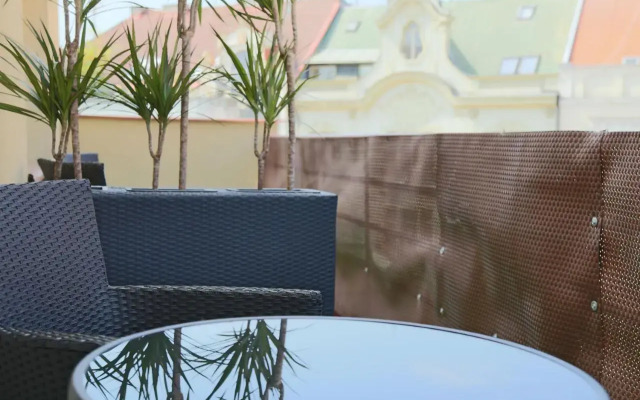 Charles Square Apartment