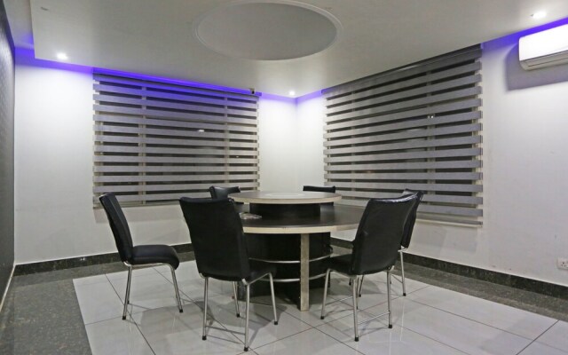 OYO 4635 Sheetal Hotel