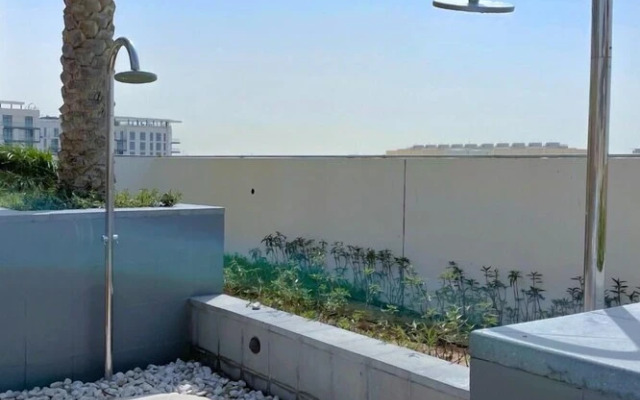 In Proximity to Dubai South Bnbmehomes