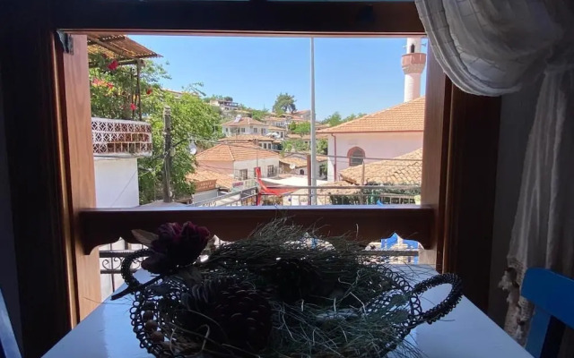 Otel Manolian