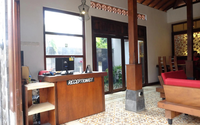 Puri Langenarjan Guest House