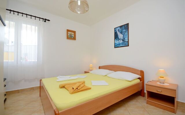 Apartments Zvonko