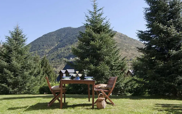 Modern Mansion in Vielha with Sauna & Hot Tub