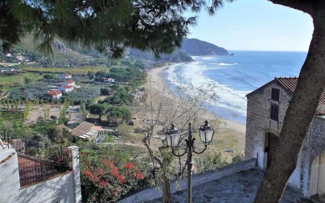 ATTICO BLU monolocale a 50 mt dal mare