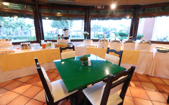 Hotel Misión Express Saltillo