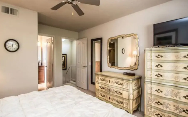 Great North Scottsdale Condo!