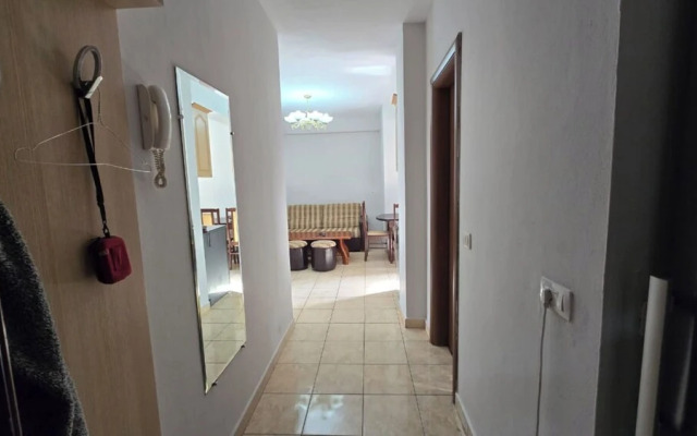 Tirent Apartment - Cozy Bedrooms Stay by Golem Beach.