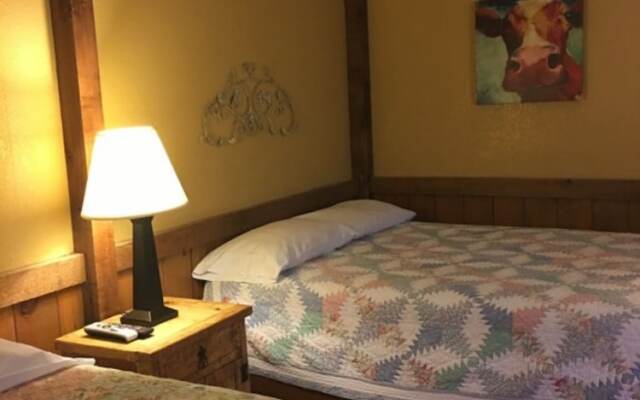 The Leakey Inn by CMD