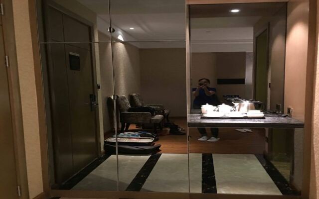 Pengke Hotel (Shenzhen North Railway Station)