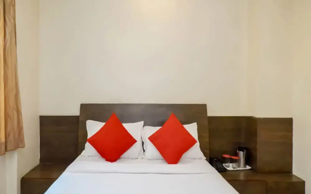 OYO 2453 Hotel Mangesh Plaza