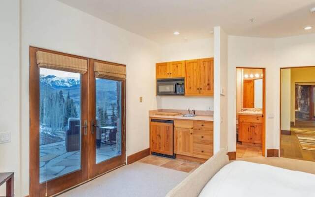 Slopeside Villa by Exceptional Stays