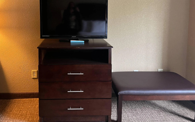 Quality Suites Graham - Burlington South