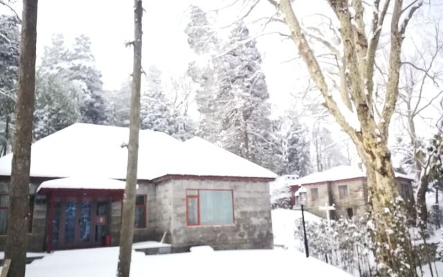 Lushan Xinyuan Hotel