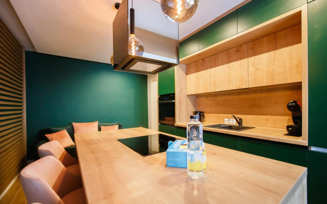 Green Velvet City Retreat