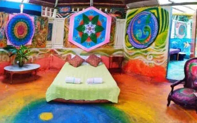 Tropical Biohostel by Rotamundos