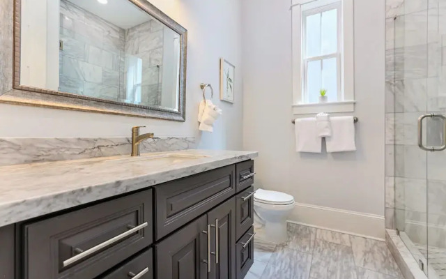 4BR High end Upgrades by Hosteeva