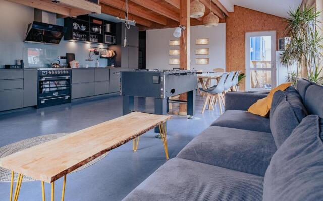 Hostel oder Ferienwohnung 1-16 Personen im BLAUEN HAUS