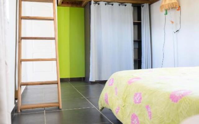 Ti Kaz La Plaine en hauteur