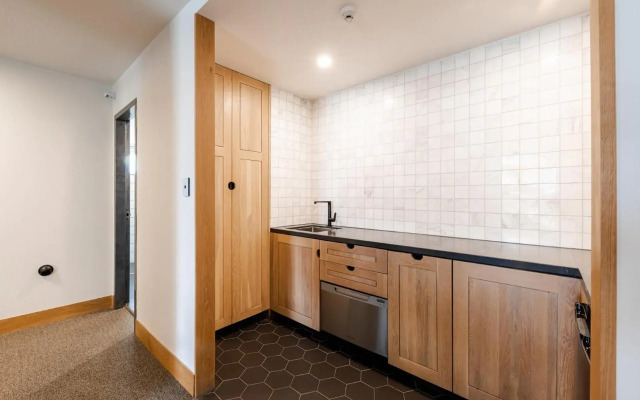 BUNK Surfers Paradise - International Backpacker Hostel