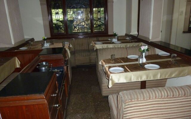 Hotel Shree Yash