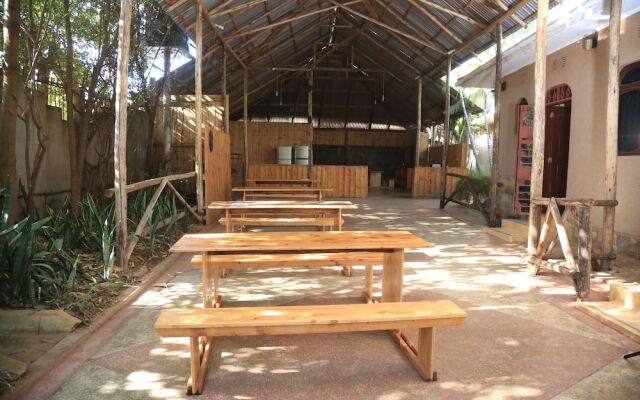 The Paradise In Backpackers