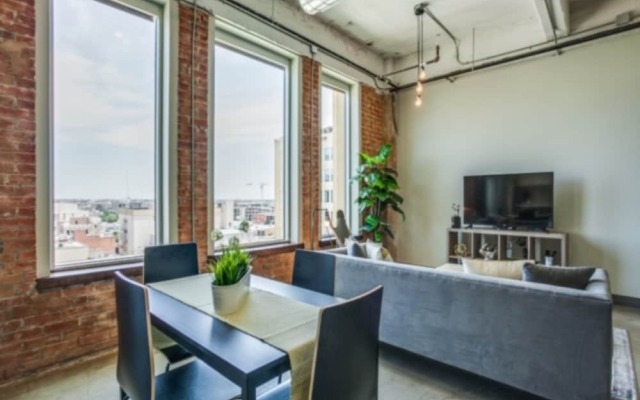 Downtown Luxury Lofts By RBA Living