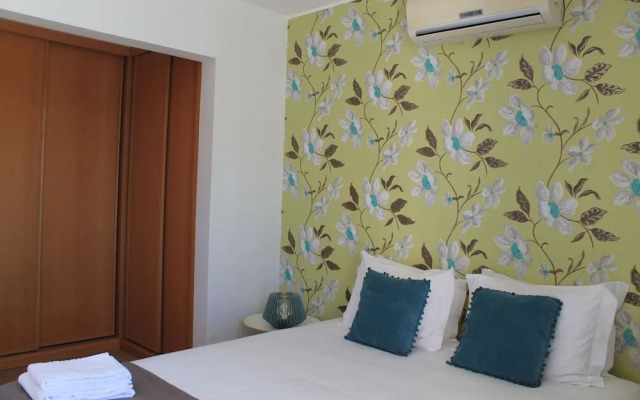 CG 11A - Pool - Cabanas Gardens