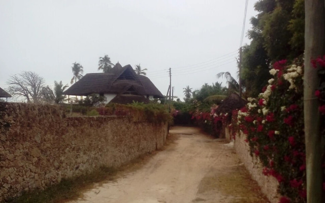 Beach Front Nicky Villa - Watamu Beach