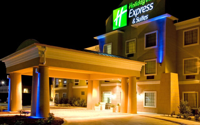 Holiday Inn Express & Suites Jourdanton-Pleasanton