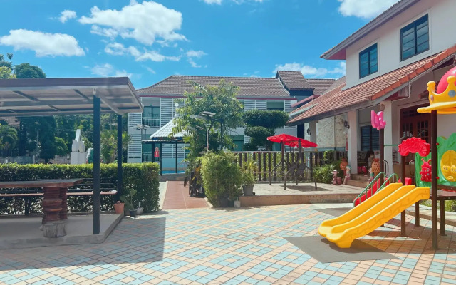 Chayadol Resort