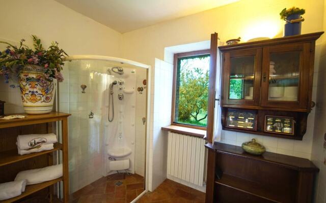 Panoramic Villa in Tuscany Rolling Hill, Well Connected, Everyday new Journey to