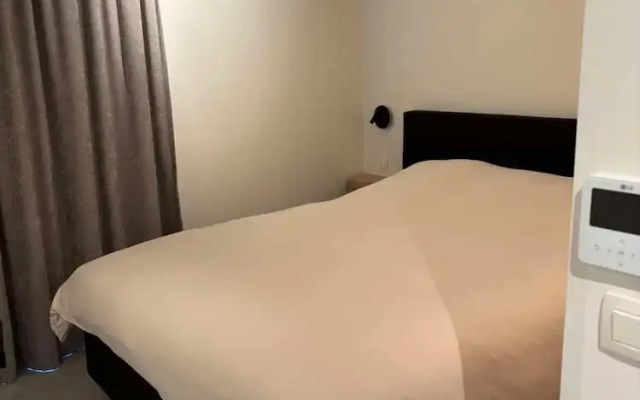 Huswell - Beachfront Apartment With sea View