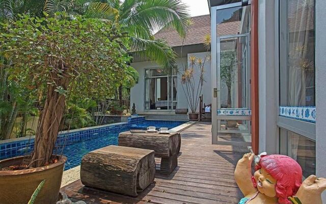 Jomtien Waree 2