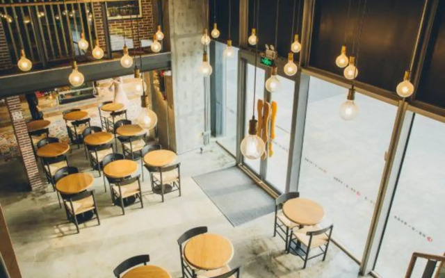 Be Home Youth Hostel