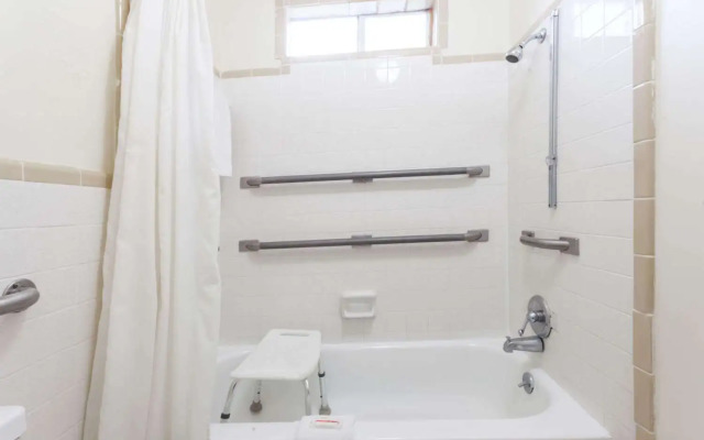 Knights Inn Hurricane Mills