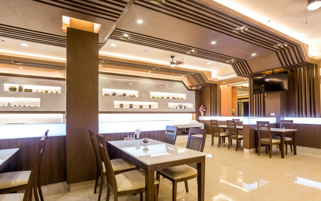 Swan Lake Hotel Sattahip