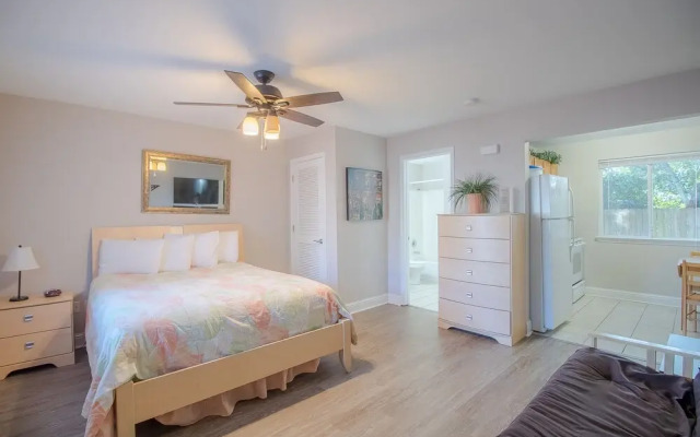 Oak Shores Studio 56